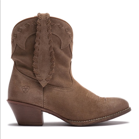 Ariat Shoes - Ariat Round Up Rianda Women’s Boots Size 8B